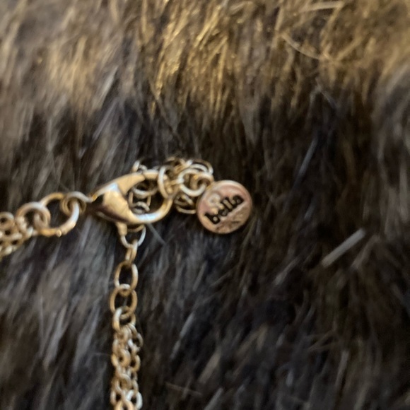 Bella gold tone short necklace with crystals and pearls festive and beautiful - Picture 2 of 2